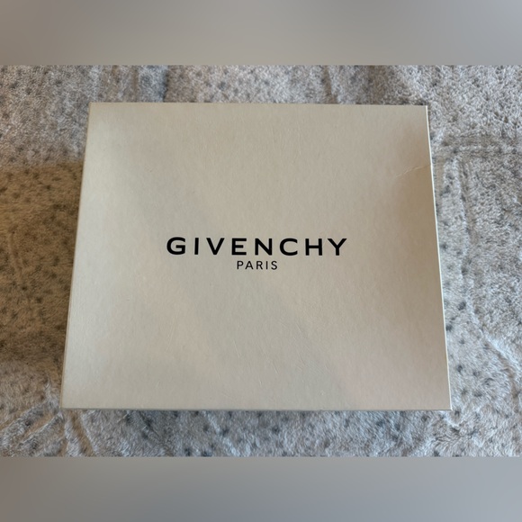 Authentic Givenchy rubber printed rain boots - Picture 6 of 6